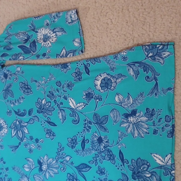 Ruby Rd. Floral 3/4 Sleeve Top - Picture 9 of 15